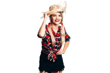 Brezilyalı kadın Festa Junina için tipik giysiler giyiyor - J