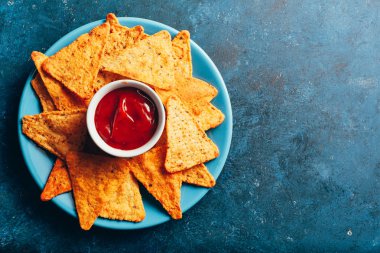 Meksika mısır cipsi Nacho salsa sos ile