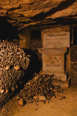 Fransa'da Paris'in yeraltı mezarları