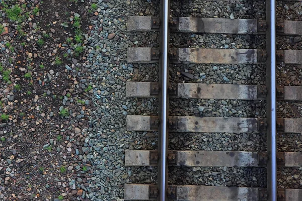 Eski Tren yakın çekim parçası. Yukarıdan görüntüleyin. Arka plan yük taşıma