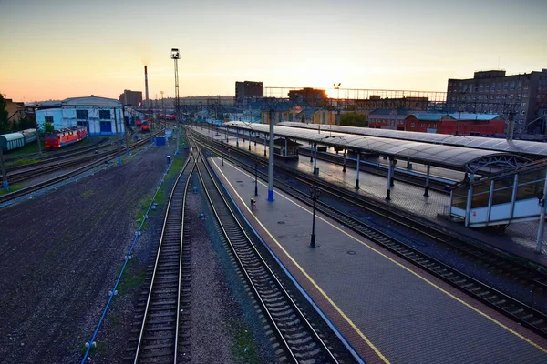 Temmuz 2018 Rusya Krasnoyarsk Şehrinde Merkez Tren Yolcu Istasyonu Binaların — Stok fotoğraf
