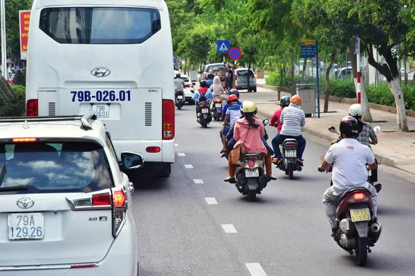 Juli 2017 Nha Trang Vietnam Trafik Gatorna Staden — Stockfoto