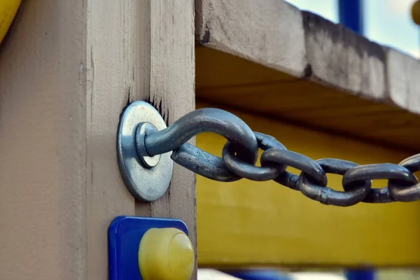 Detalle Fijación Cadena Acero Viga Madera Las Estructuras Del Parque — Foto de Stock