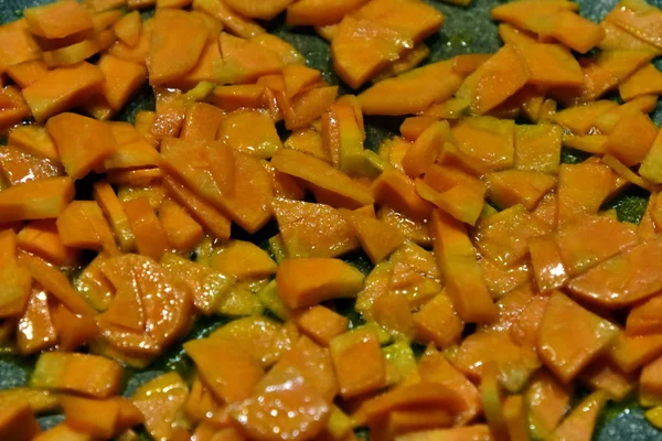 Fresh Carrots Cut Small Pieces Fried Oil Frying Pan Gray — Stock Photo, Image