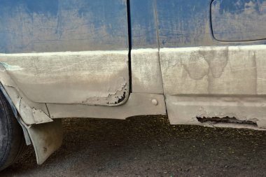 korozyon ve araba vücut üzerinde pas. onarım.