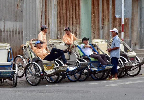 Julio 2017 Nha Trang Vietnam Estacionamiento Rickshaw Esperando Los Clientes —  Fotos de Stock