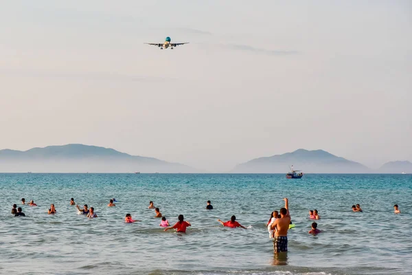 Jule 2018 Cam Rahn Vietnam Avión Pasajeros Llega Para Aterrizar — Foto de Stock