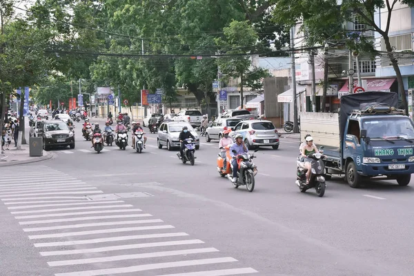 Julio 2018 Vietnam Nha Trang Cruce Por Carretera Con Paso —  Fotos de Stock