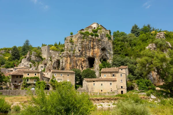 Houses Small Medieval Village Labeaume Built Rocky Gorges Rock Faces — Stock Photo, Image