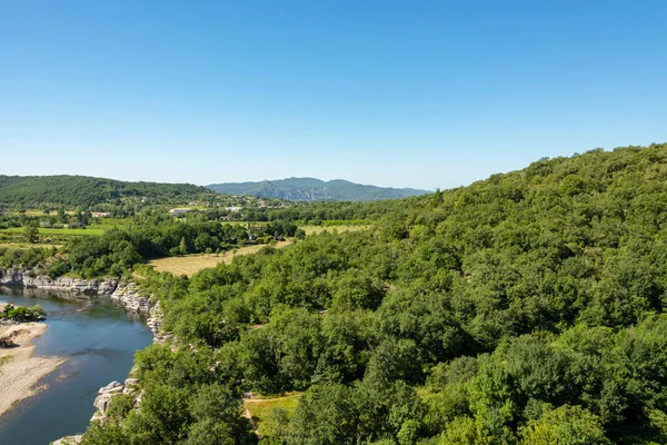 Bella Vista Sul Fiume Ardeche Incorniciato Boschi Gole Cirque Des — Foto Stock