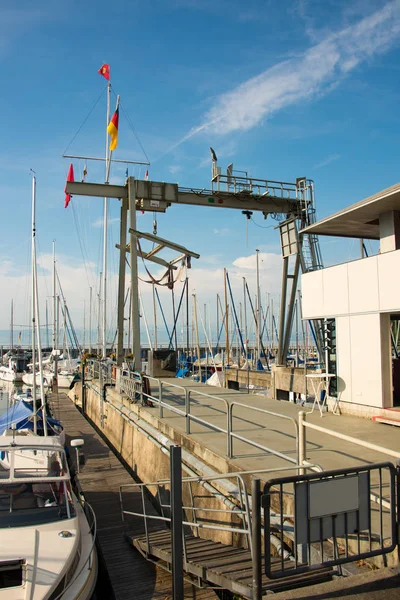 Grúa Elevadora Barcos Puerto Deportivo Friedrichshafen Lago Constanza —  Fotos de Stock