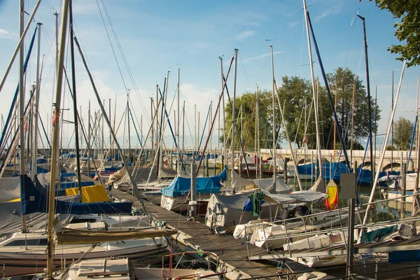 Kijk Jachthaven Van Friedrichshafen Het Bodenmeer Met Zijn Vele Zeiljachten — Stockfoto