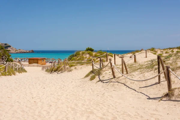 Vista Del Mar Mediterráneo Senderos Arenosos Través Las Dunas Protegidas —  Fotos de Stock