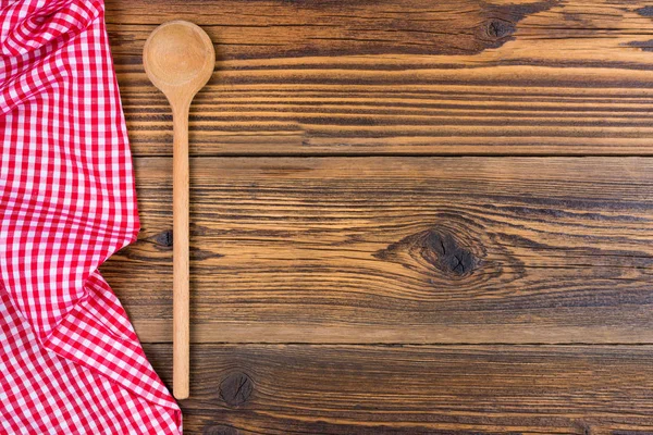 Vecchio Cucchiaio Legno Panno Scacchi Rosso Bianco Trovano Uno Sfondo — Foto Stock