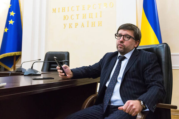 Заместитель министра юстиции Украины, руководитель пенитенциарной службы Украины Денис Чернышов во время брифинга в Киеве, Украина. Ноябрь 12, 2017
.