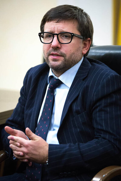 Заместитель министра юстиции Украины, руководитель пенитенциарной службы Украины Денис Чернышов во время брифинга в Киеве, Украина. Ноябрь 12, 2017
.