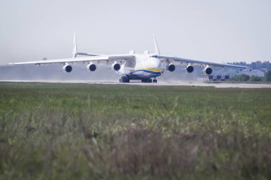 En büyük uçak An-225 