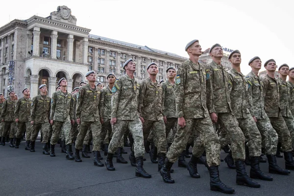 Πρόβα Της Στρατιωτικής Παρέλασης Κατά Περίσταση Της Ανεξαρτησίας Της Ουκρανίας — Φωτογραφία Αρχείου
