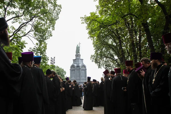 Parafianie Ministrów Ukraiński Kościół Prawosławny Patriarchatu Moskwy Modlić Się Wzgórzu — Zdjęcie stockowe