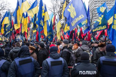 Milliyetçi örgüt üyeleri merkezi Kiev, Ukrayna Ukrayna yetkililerinin politikasına karşı bir protesto eylemi katılmak. 4 Nisan 2016.