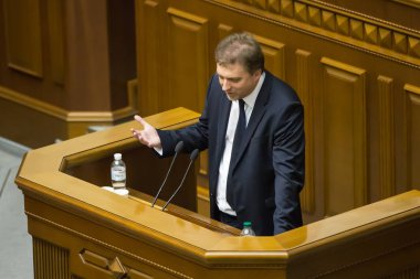 Ukrayna Savunma Bakanı Andriy Zahorodnyuk, Ukrayna'nın Kiev kentinde yeni seçilen parlamentonun ilk oturumunda konuştu. Ağustos 29, 2019.