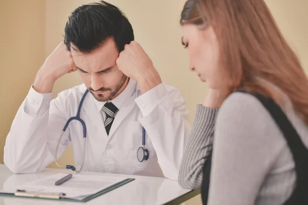 Péssimo Conceito Médico Pacientes Estressantes Diagnóstico Médico Pacientes Estão Preocupados — Fotografia de Stock