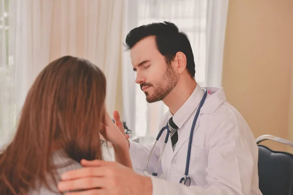 Péssimo Conceito Médico Pacientes Estressantes Diagnóstico Médico Pacientes Estão Preocupados — Fotografia de Stock