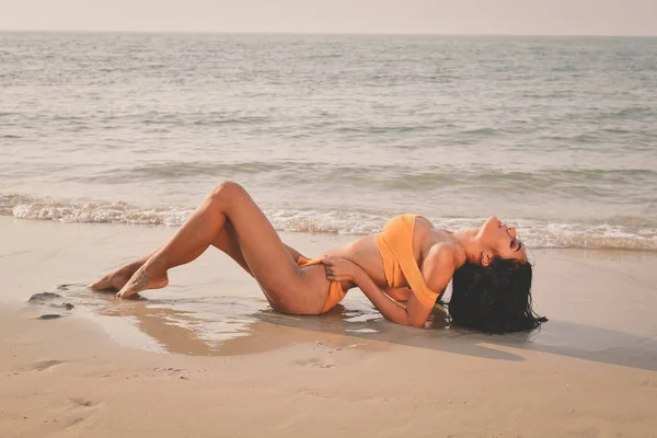 Sexy Girl Concept Swimsuit Beautiful Woman Wearing Swimsuit Playing Beach — Stock Photo, Image