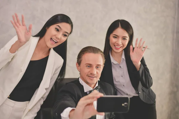 Conceptos Negocio Hombre Negocios Está Trabajando Oficina Gente Negocios Trabaja — Foto de Stock