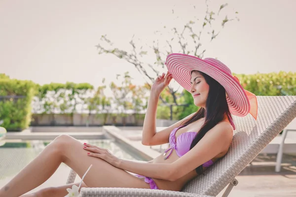 Badeanzug Schönes Mädchen Rosa Badeanzug Schöne Mädchen Badebekleidung Entspannt Pool — Stockfoto