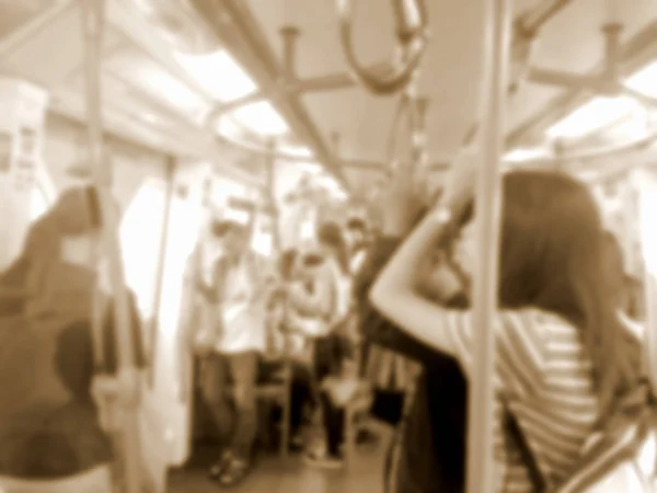Foto Sfocata Immagine Sfocata Persone Alla Stazione Treno Elettrico Sfondo — Foto Stock