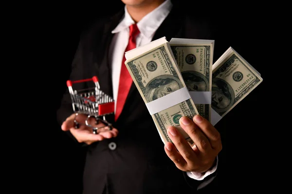 Keuangan Bisnis Konsep Banyak Uang Pada Latar Belakang Hitam — Stok Foto