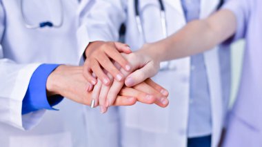 Tıbbi kavramları, doktorlar ve hemşireler çalışmalarında eminiz.
