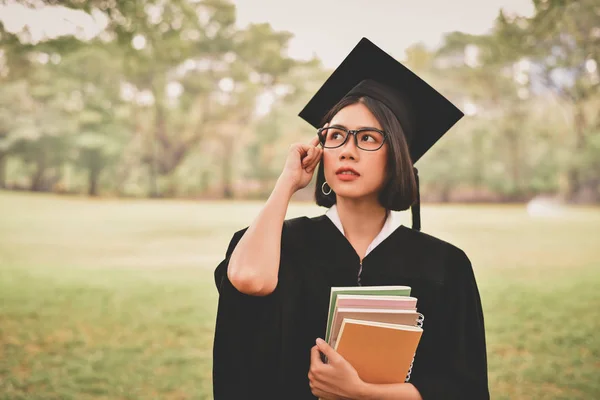 Examen Konceptet Graderad Studenter Examen Dag Asiatiska Studenter Ler Glatt — Stockfoto