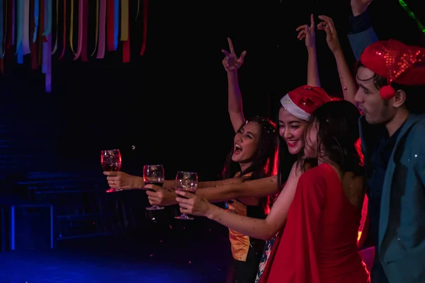 Los Adolescentes Están Celebrando Fiesta Nocturna — Foto de Stock