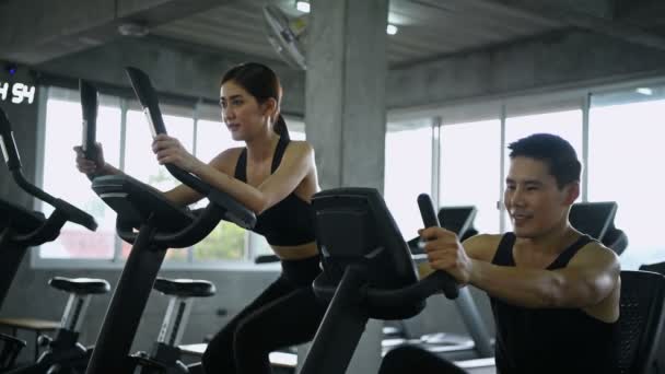 Egzersiz Konsepti Gençler Güçlü Sağlık Için Bisiklet Ile Egzersiz — Stok video