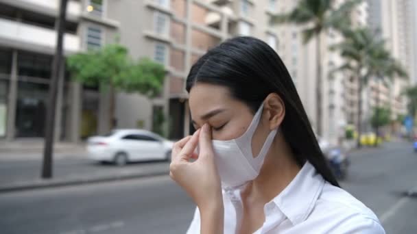 Travel Concept Asian Woman Having Headache Traffic Background Resolution — Stock Video