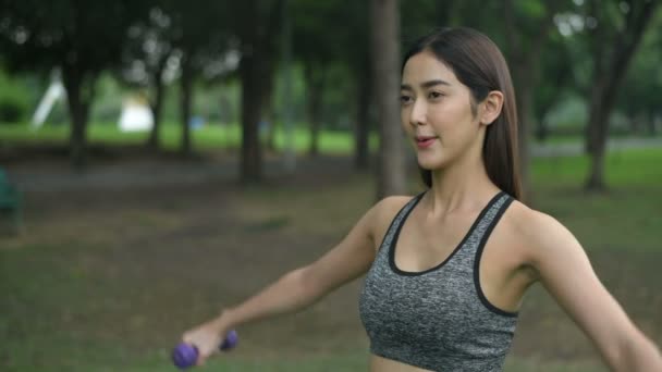 Exercício Conceitos Mulheres Bonitas Estão Exercitando Para Construir Músculos Fortes — Vídeo de Stock