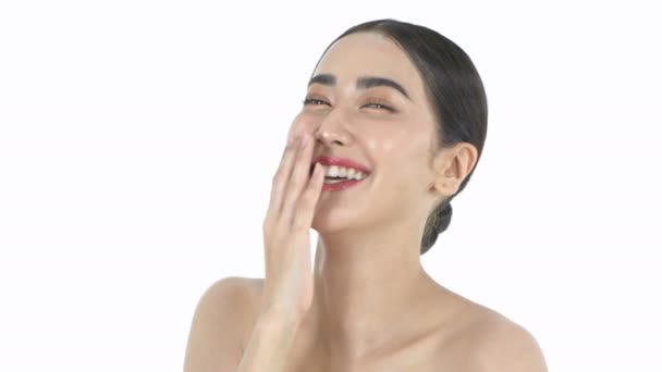 Beauty Konzept Schöne Mädchen Fühlen Sich Auf Weißem Hintergrund Wohl — Stockvideo