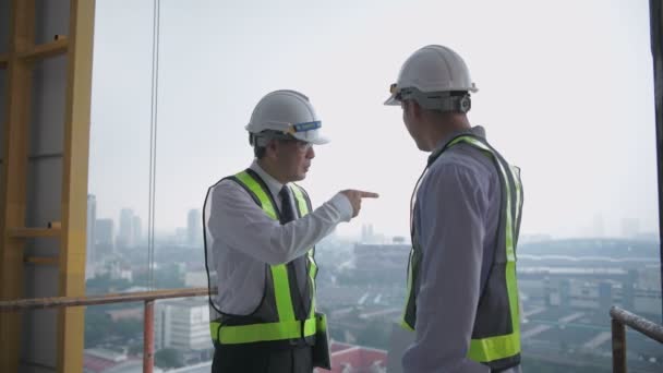 Conceito Engenheiro Empresários Apertam Mãos Para Felicitar Cooperação Resolução — Vídeo de Stock