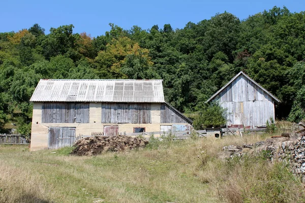 Structures Grange Arrière Cour Avec Des Planches Bois Délabrées Des — Photo