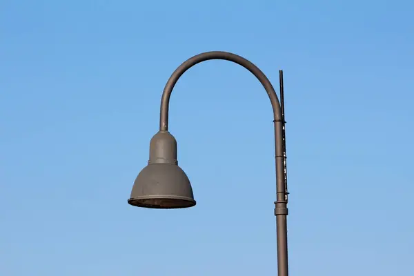 Hoge Donker Grijs Moderne Openbare Straat Lamp Met Led Licht — Stockfoto