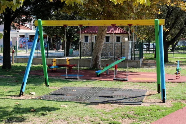 Wooden Outdoor Public Playground Equipment Shape Vintage Looking Swing Rubber — Stock Photo, Image