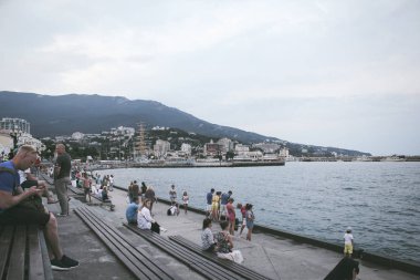 Kırım. Yalta. 20 Haziran 2019. Yalta set insanlar yürümek