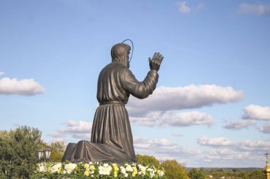 Kursk bölgesindeki Korennaya Manastırı. Kursk şehri, Rusya. Sarov Anıtı Seraphim
