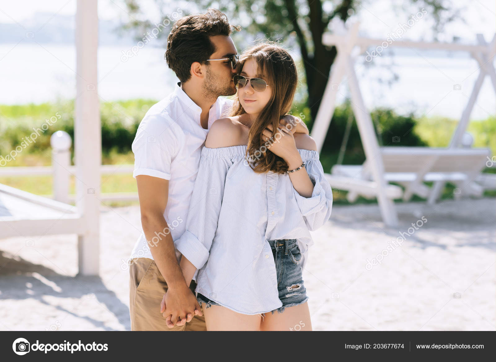 女と男キス写真素材 ロイヤリティフリー女と男キス画像 Depositphotos