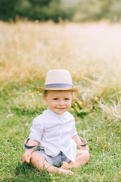 Niño — Foto de Stock