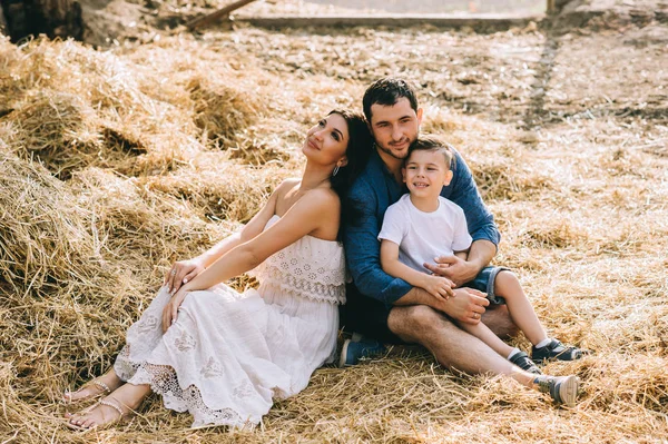 Happy Parents Son Sitting Hay Village — Stock Photo, Image