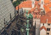 Detail slavný Pražský hrad a střechy v Praze, Česká republika 