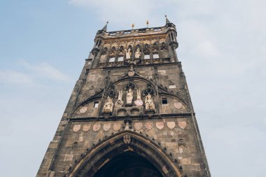 Prague, Çek Cumhuriyeti için ünlü Charles Köprüsü Köprüsü Kulesi